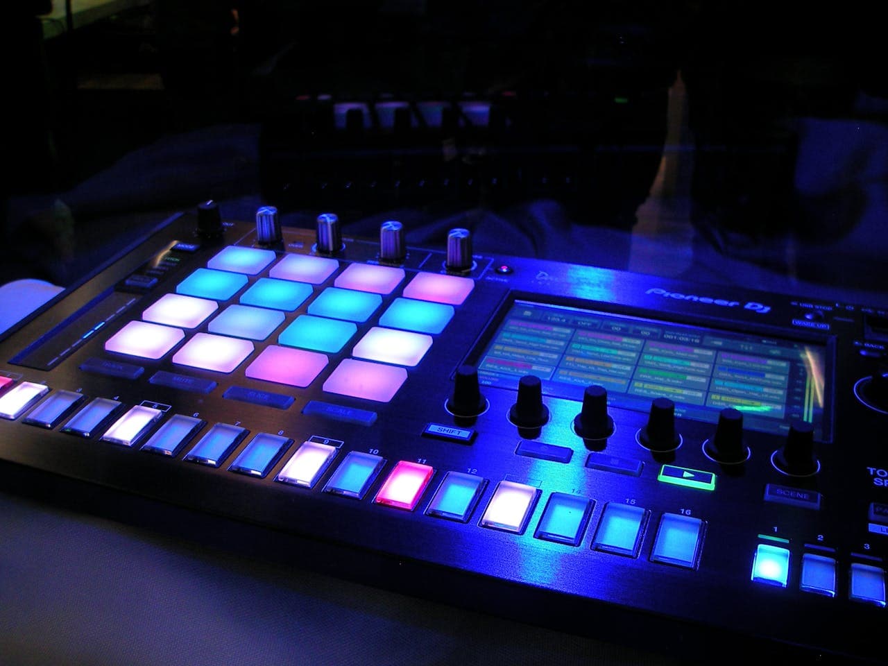 Cover Image for Elevate Your Audio: The Ultimate Guide to Cleaning and Polishing Your Sound